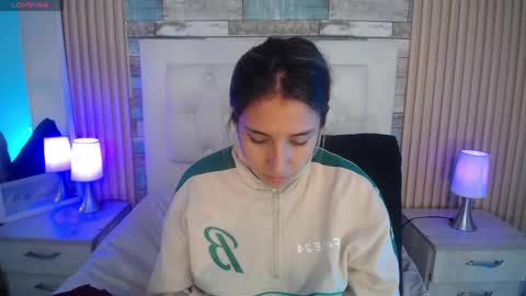 Snapshot of bonnali_lune chatting on April 27, 2026, 8:40 pm bonnali_lune online show from April 27, 2026, 8:40 pm