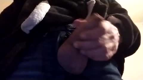 bonnequeue53 online show from October 25, 2025, 7:41 pm