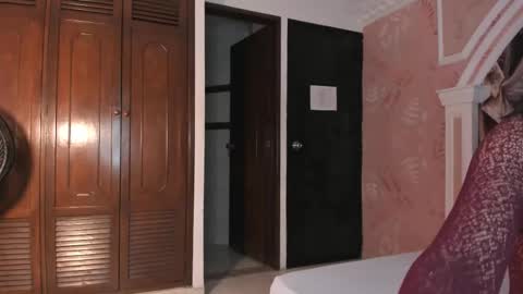 bonnie online show from December 15, 2025, 11:47 am