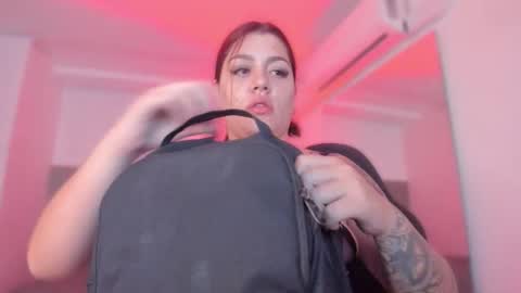 Bonnie  online show from November 18, 2025, 11:14 am