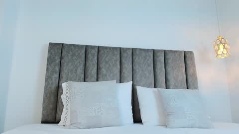 Bonnie online show from October 1, 2025, 4:29 am