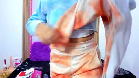 Bonnie online show from November 8, 2025, 12:05 pm