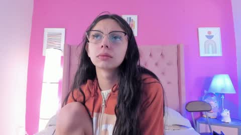 Snapshot of bonniepark_ chatting on December 20, 2024, 1:43 pm Bonnie online show from December 20, 2024, 1:43 pm