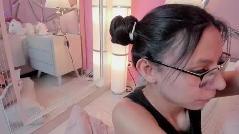 Snapshot of bonniepark_ chatting on December 26, 2024, 3:42 pm Bonnie online show from December 26, 2024, 3:42 pm