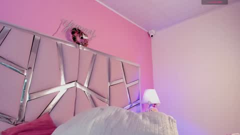 Snapshot of bonniepark_ chatting on December 28, 2024, 9:30 pm Bonnie online show from December 28, 2024, 9:30 pm