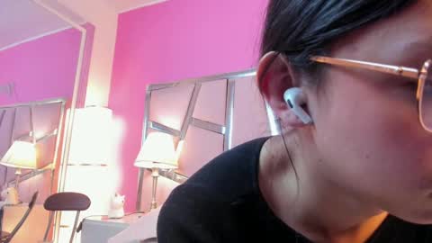 Snapshot of bonniepark_ chatting on March 7, 2025, 4:00 pm Bonnie online show from March 7, 2025, 4:00 pm