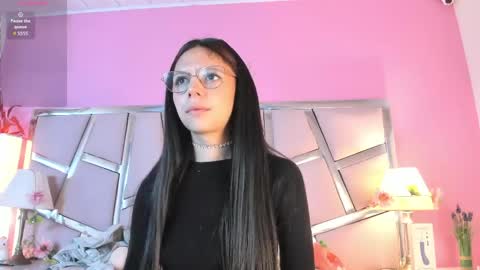 Bonnie  online show from May 18, 2026, 3:51 pm