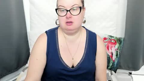 Bonnie online show from November 13, 2025, 10:25 am