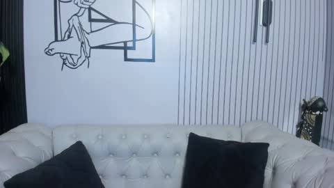 Snapshot of bonny_petite chatting on April 24, 2026, 11:23 am Vicky online show from April 24, 2026, 11:23 am