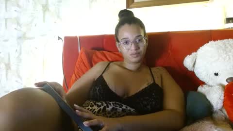 Snapshot of bonvivantb chatting on January 8, 2025, 4:02 am Queen Bon Vivantt online show from January 8, 2025, 4:02 am