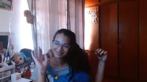 Snapshot of bonvivantb chatting on January 24, 2025, 4:39 pm Queen Bon Vivantt online show from January 24, 2025, 4:39 pm
