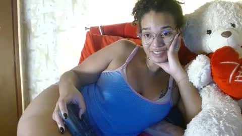 Snapshot of bonvivantb chatting on January 26, 2025, 3:38 am Queen Bon Vivantt online show from January 26, 2025, 3:38 am