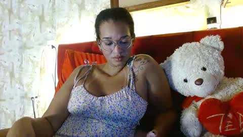 Snapshot of bonvivantb chatting on February 16, 2025, 10:54 pm Queen Bon Vivantt online show from February 16, 2025, 10:54 pm