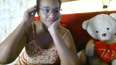 Snapshot of bonvivantb chatting on February 17, 2025, 5:10 pm Queen Bon Vivantt online show from February 17, 2025, 5:10 pm