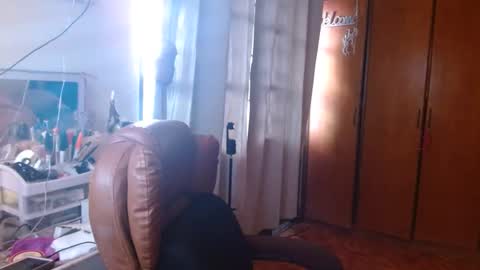 Snapshot of bonvivantb chatting on February 20, 2025, 5:29 pm Queen Bon Vivantt online show from February 20, 2025, 5:29 pm