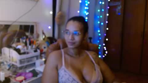 Snapshot of bonvivantb chatting on February 23, 2025, 5:34 am Queen Bon Vivantt online show from February 23, 2025, 5:34 am