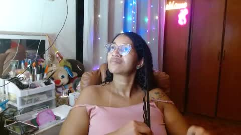 Snapshot of bonvivantb chatting on March 3, 2025, 1:21 am Queen Bon Vivantt online show from March 3, 2025, 1:21 am