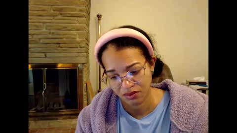 Queen Bon Vivantt online show from October 15, 2025, 1:33 pm