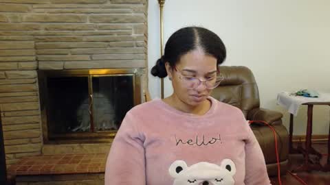 Queen Bon Vivantt online show from October 31, 2025, 2:07 pm