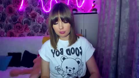Snapshot of bonybenessy chatting on March 2, 2025, 7:56 pm Mira online show from March 2, 2025, 7:56 pm