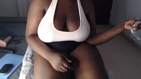 Snapshot of booby_candy chatting on December 22, 2024, 3:22 pm booby_candy online show from December 22, 2024, 3:22 pm