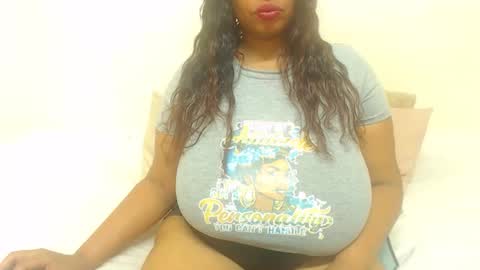 Snapshot of boobyqueen24 chatting on February 17, 2026, 3:25 am boobyqueen online show from February 17, 2026, 3:25 am