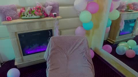 boobzilla_ online show from April 7, 2026, 4:46 am