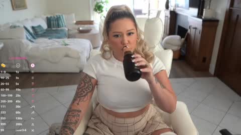 Miley online show from October 10, 2025, 11:37 pm