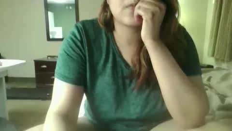 Snapshot of bookishdivya chatting on June 4, 2026, 8:20 am Divya online show from June 4, 2026, 8:20 am