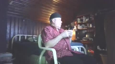 Booshwa online show from April 21, 2026, 4:52 am