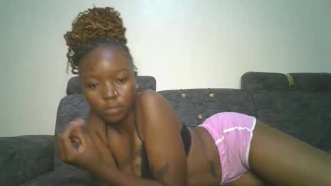 Snapshot of bootybabe0 chatting on February 19, 2026, 10:06 pm bootybabe0 online show from February 19, 2026, 10:06 pm