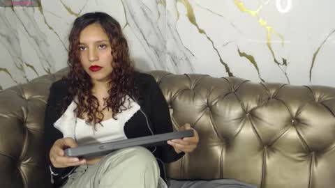 borbuja online show from November 9, 2025, 7:56 pm