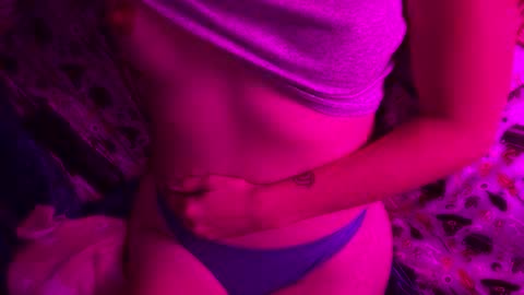 boredsoccermom8 online show from November 6, 2025, 11:44 am