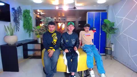 THOMAS AND DAMIAND online show from October 14, 2025, 4:02 am