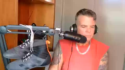 Snapshot of boss1420 chatting on October 12, 2025, 9:25 pm BOSS online show from October 12, 2025, 9:25 pm