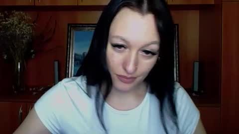 Lara online show from January 12, 2026, 1:05 pm