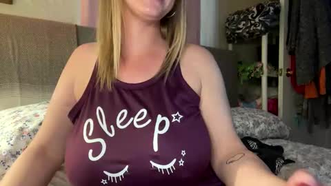 BossMom online show from January 2, 2025, 8:46 pm