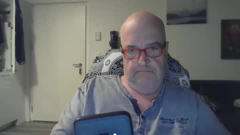 boston1967524903 online show from January 26, 2025, 5:34 am