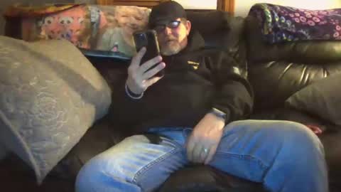 Snapshot of bostonguy1969 chatting on March 6, 2025, 12:32 am bostonguy1969 online show from March 6, 2025, 12:32 am