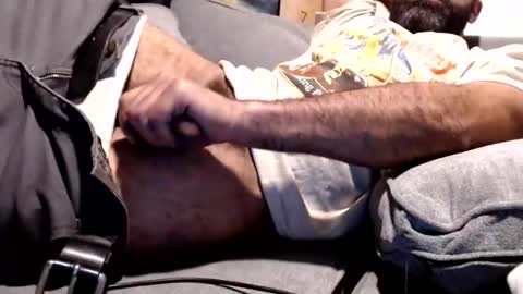 bottomfeeder716 online show from March 9, 2025, 1:14 am