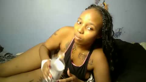botty_queen online show from May 19, 2026, 6:36 pm