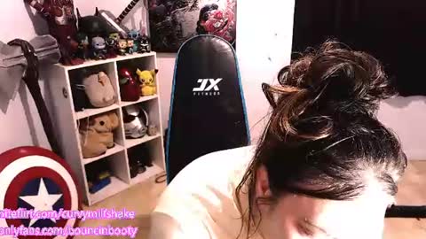 Snapshot of bouncinbooty chatting on June 19, 2026, 4:39 am Pumpkin Butt online show from June 19, 2026, 4:39 am