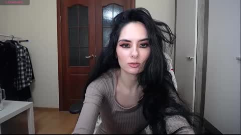 Helen  online show from January 13, 2026, 12:43 pm