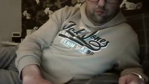 Snapshot of boy27weert chatting on December 23, 2024, 10:23 pm Nope online show from December 23, 2024, 10:23 pm