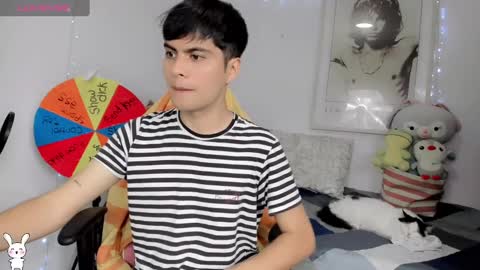 Snapshot of boy_andy__ chatting on January 8, 2025, 5:26 pm Aaron online show from January 8, 2025, 5:26 pm