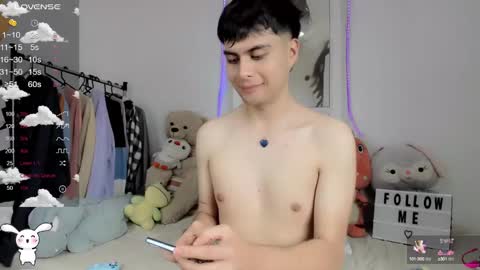 Snapshot of boy_andy__ chatting on February 16, 2025, 9:27 pm Aaron online show from February 16, 2025, 9:27 pm