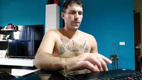 Snapshot of boy_aroundtheworld chatting on October 31, 2025, 2:51 pm Dan online show from October 31, 2025, 2:51 pm