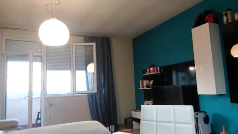 Snapshot of boy_aroundtheworld chatting on November 11, 2025, 3:23 pm Dan online show from November 11, 2025, 3:23 pm