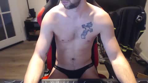 Snapshot of boy_t0y89 chatting on October 24, 2025, 6:21 am boy_t0y89 online show from October 24, 2025, 6:21 am