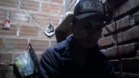 Snapshot of boycumlatino21 chatting on January 3, 2025, 3:05 am Boy online show from January 3, 2025, 3:05 am